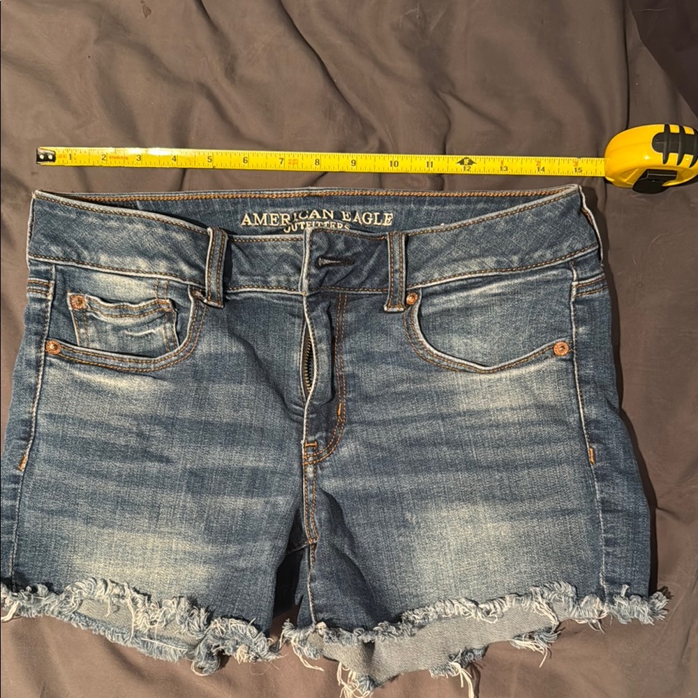 American eagle size 8 midi short